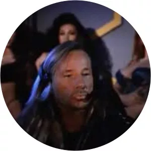 Cyber Zone - 1995 ‧ Action/Sci-fi ‧ 1h 30m