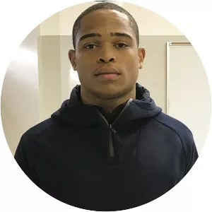 D'Vion Harris - American football player