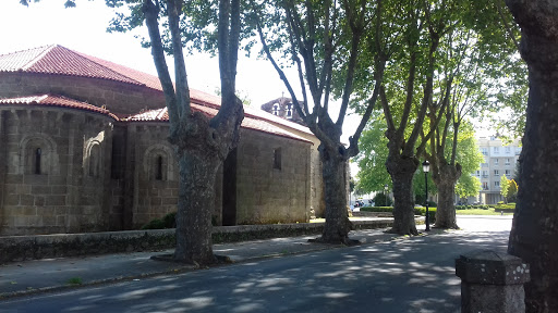 da Igrexa de Cambre Park - City park in Spain