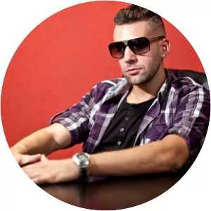 Dakaneh - Musical artist