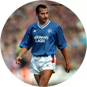 Dale Gordon - Football player