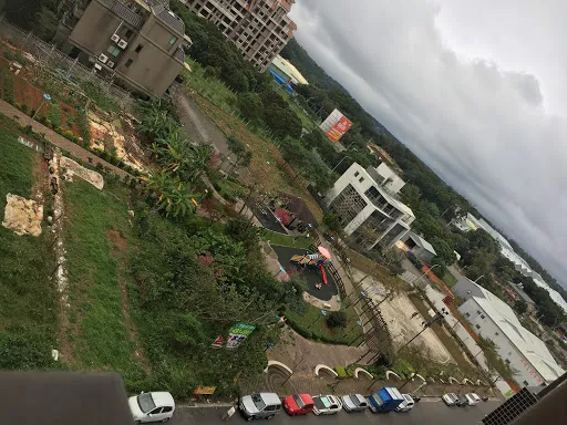 Dalun Park - Bus stop in Taiwan