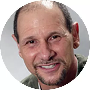 Dan Woren - American voice actor