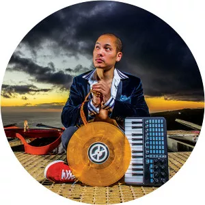 Dana Leong - Multi-instrumentalist