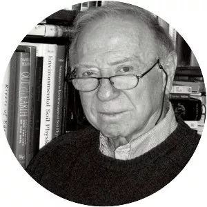 Daniel Hillel - Israeli-American agronomist