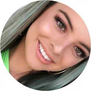 Daniela Legarda - Singer