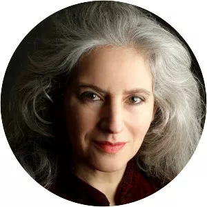 Danielle Farrow - Actress