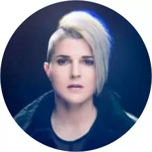 Daphne Willis - Singer