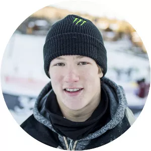 Darcy Sharpe - Canadian olympic athlete ‧ Cassie Sharpe's brother