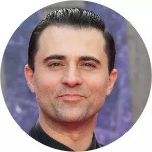 Darius Campbell - Scottish singer-songwriter