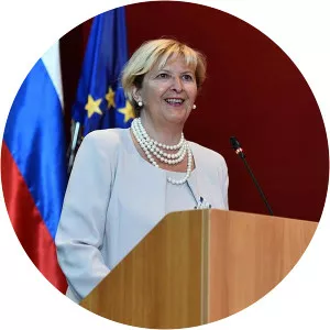 Darja Bavdaž Kuret