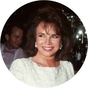 Darrien Earle - Lee Iacocca's ex-wife