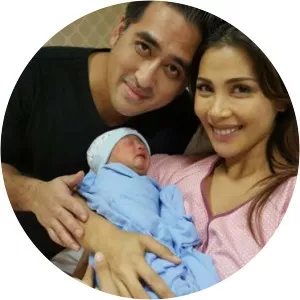 Dastin Mirjaya Mudijana - Nadia Mulya's husband