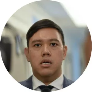 Dave Akbarshah Fikarno