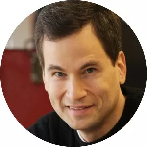 David Pogue - American science writer