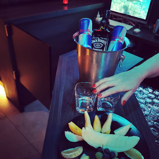 Day and Night Bar  - Lounge