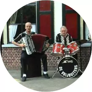 De Vrijbuiters - Musical group