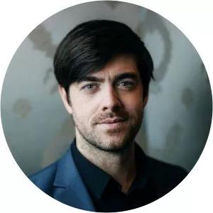 Dean Power - Opera singer