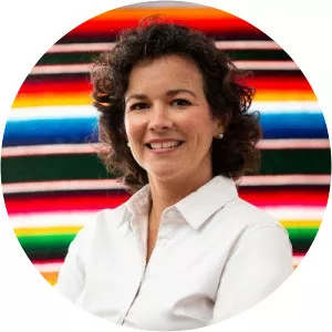 Débora Thomé - Writer