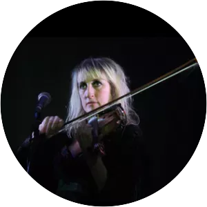 Dee Armstrong - Musician