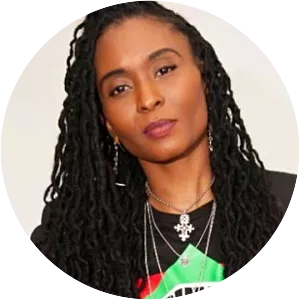 Dee Barnes