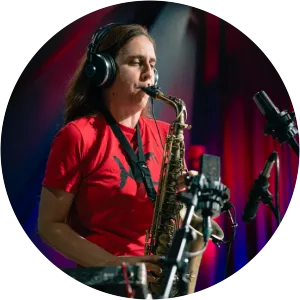 Dee Byrne - Musical artist