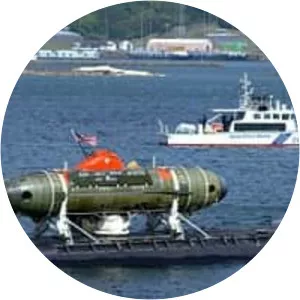 Deep-submergence rescue vehicle