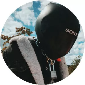 Deezie Brown - Musical artist