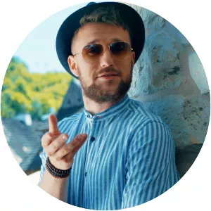 Defis - Musical group