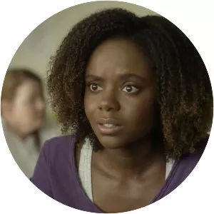 Deidra & Laney Rob a Train