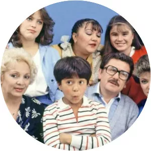 Dejémonos de vainas - 1983 ‧ Sitcom ‧ 14 seasons