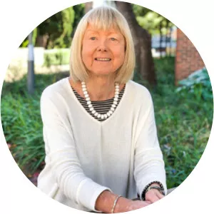 Delia Hendrie - Author