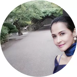 Delly Malik photograph