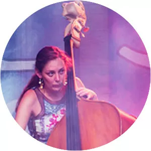 Delphine Quenderff - Musical artist