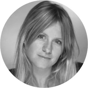 Delphine Sagnier - Ludivine Sagnier's sister