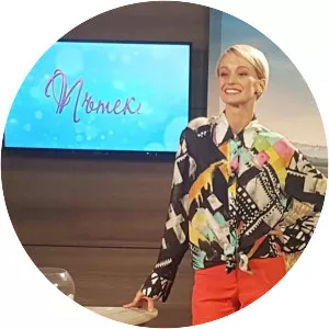 Denitsa Atanasova - Former television presenter ‧ Krassimir Guergov's wife