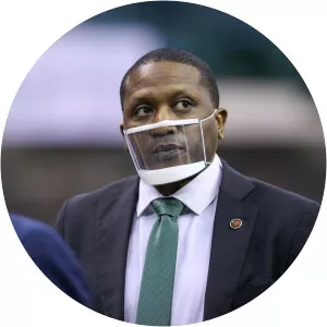 Dennis Gates - Basketball coach