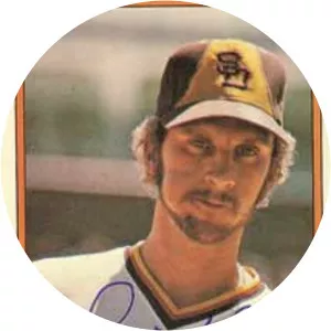 Dennis Kinney - Baseball player
