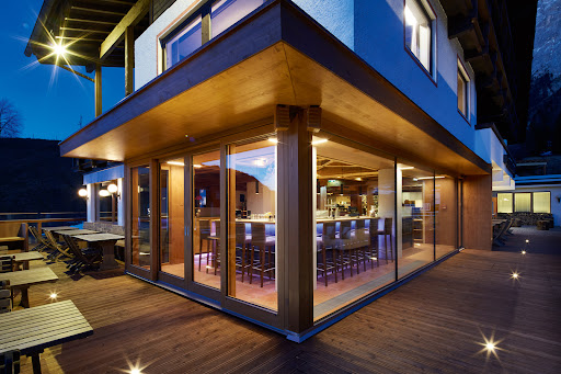 Der Sonnenhang - Restaurant. Appartements. - 