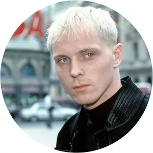 Derek McKenzie - Musician