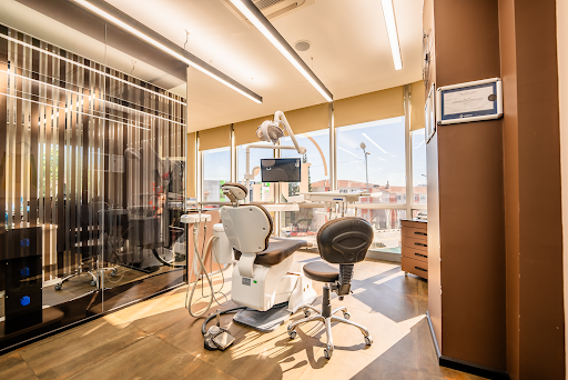 DG DENTAL CLINIC - Dental clinic in Istanbul