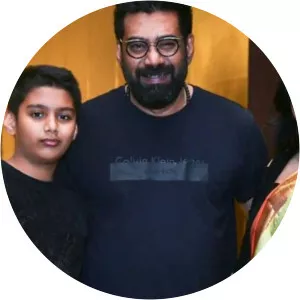 Dhaksh Dharmik photograph