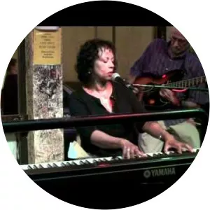 Di Anne Price - Musical artist