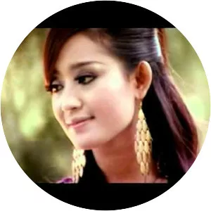 Dian Kusuma - Singer