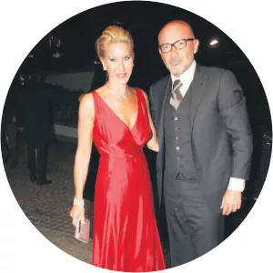 Dianne Şahenk - Ferit Şahenk's wife