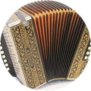 Diatonic button accordion