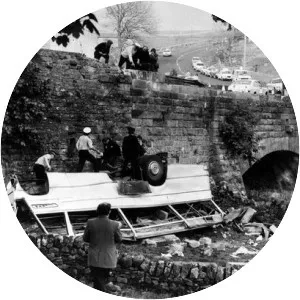 Dibbles Bridge coach crash