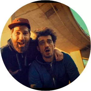 dicht & ergreifend - Musical group