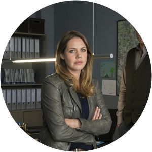 Die Lebenden und die Toten - 2017 ‧ Crime ‧ 3 hours