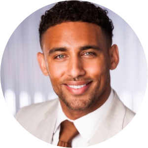 Dietrich Riley - American football player